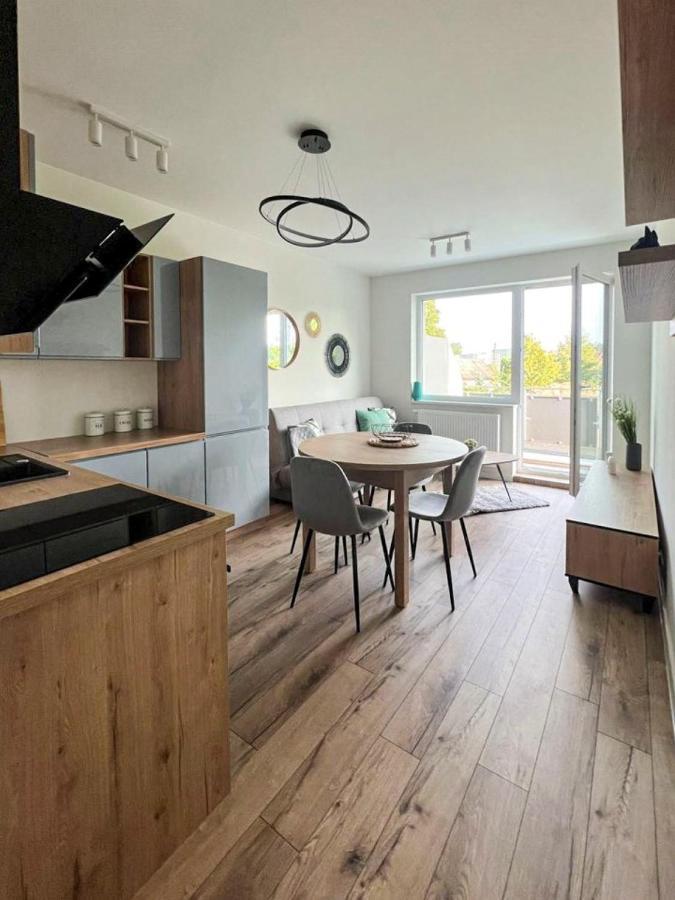 Sami Swoi Bełchatów Exteriör bild